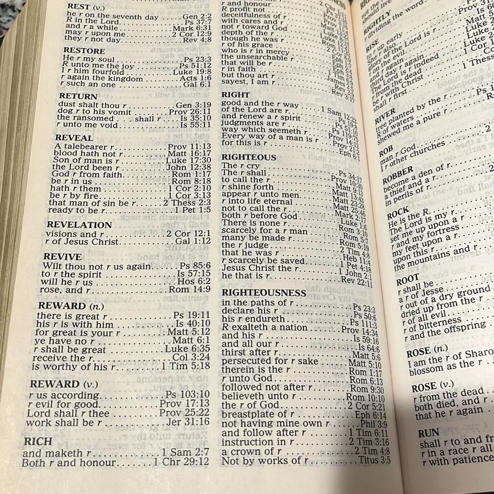 Holy Bible giant print King James Version 9.25”x6.5” copyright 1990 - Picture 12 of 14